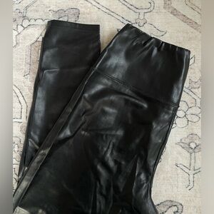 Wilfred Free Daria Pant / Black Faux Leather Leggings